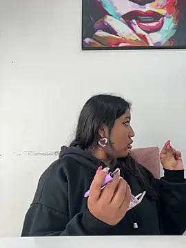 SharaRous online show from November 2025 11:58:01 AM