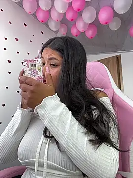 SharaRous online show from April 2026 07:22:02 PM