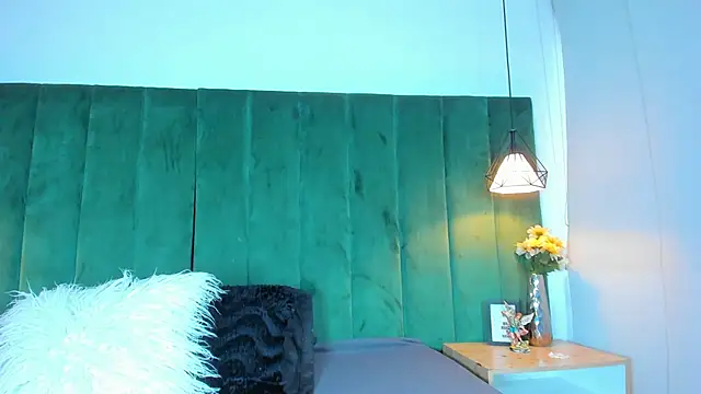 kittyy milk 001 online show from October 2025 08:28:02 PM