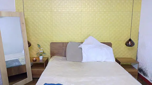 fat naughtyass online show from March 2026 01:22:01 PM