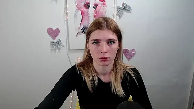 JuiceLips   online show from December 2025 02:23:01 PM