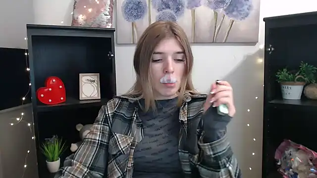 JuiceLips   online show from January 2026 02:52:02 PM