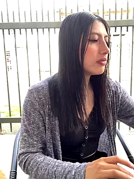 KloePink  online show from October 2025 01:14:01 PM