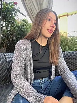 KloePink  online show from December 2025 01:17:01 PM