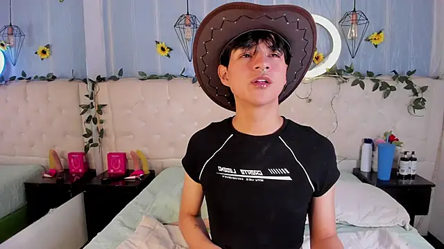 AleAurarashi online show from November 2025 03:38:01 AM