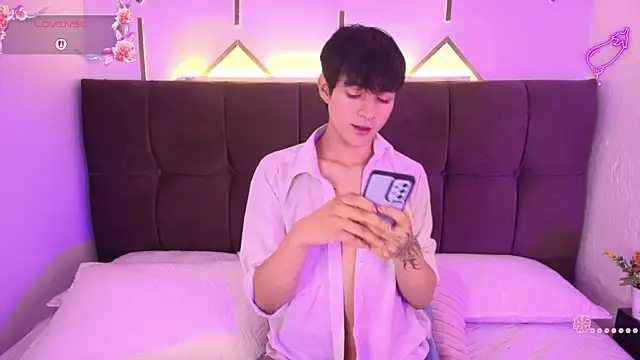 AleAurarashi online show from April 2026 04:12:01 AM