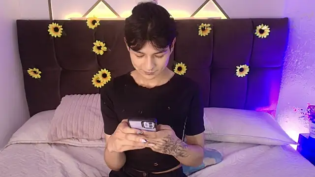 AleAurarashi online show from April 2026 05:24:01 AM