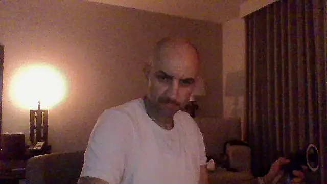 Hothotboyg online show from May 2026 12:32:02 PM