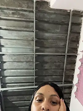 Messy-diana21 online show from April 2026 08:28:02 PM