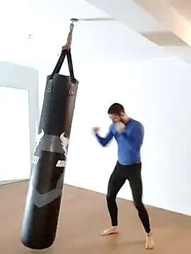 Snapshot of EyesNeverLies chatting on October 2025 07:34:01 PM EyesNeverLies online show from October 2025 07:34:01 PM