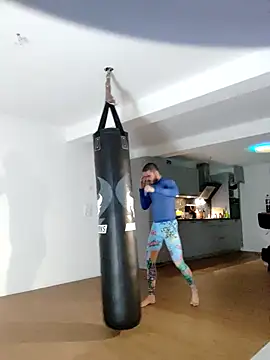 Snapshot of EyesNeverLies chatting on October 2025 11:03:01 PM EyesNeverLies online show from October 2025 11:03:01 PM