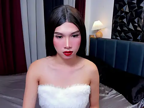 MaxCollins online show from November 2025 10:09:01 PM