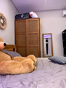 MissBinx online show from October 2025 11:32:02 AM