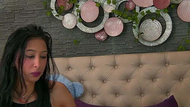 Snapshot of VannyFoxx chatting on February 2026 03:16:02 PM VannyFoxx online show from February 2026 03:16:02 PM