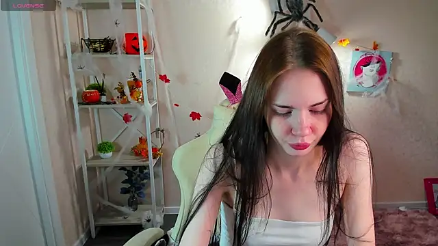 Jennie Hunter online show from November 2025 09:32:02 AM