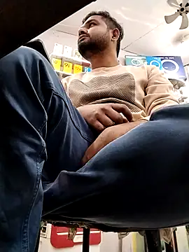 avi007p online show from February 2026 12:00:01 PM