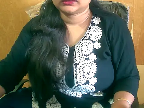 Snapshot of Saniya_K chatting on October 2025 07:14:02 AM Saniya K online show from October 2025 07:14:02 AM