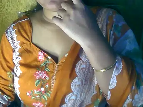 Snapshot of Saniya_K chatting on October 2025 06:53:01 PM Saniya K online show from October 2025 06:53:01 PM