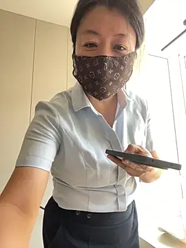 300-AMAM online show from September 2025 03:00:01 AM