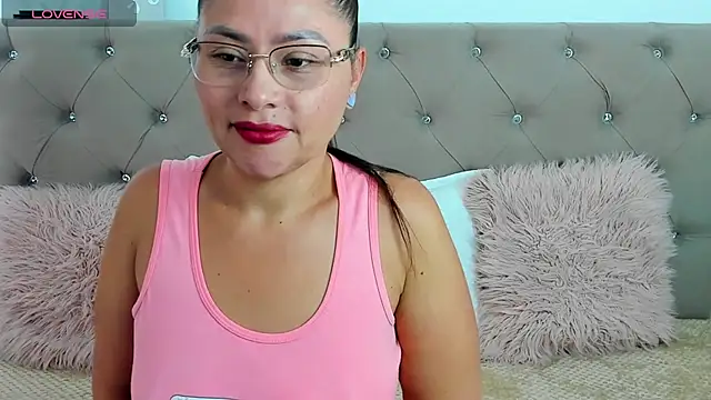 Snapshot of Isbettyche chatting on October 2025 03:08:02 PM Isbettyche online show from October 2025 03:08:02 PM