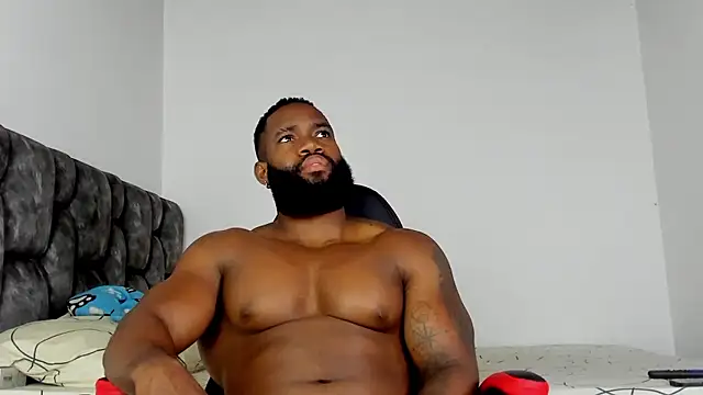 Snapshot of james_musclebbc chatting on January 2026 01:53:02 AM james musclebbc online show from January 2026 01:53:02 AM