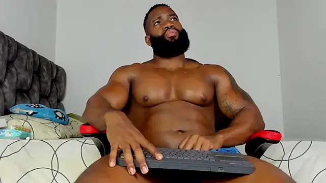 Snapshot of james_musclebbc chatting on February 2026 02:53:01 AM james musclebbc online show from February 2026 02:53:01 AM