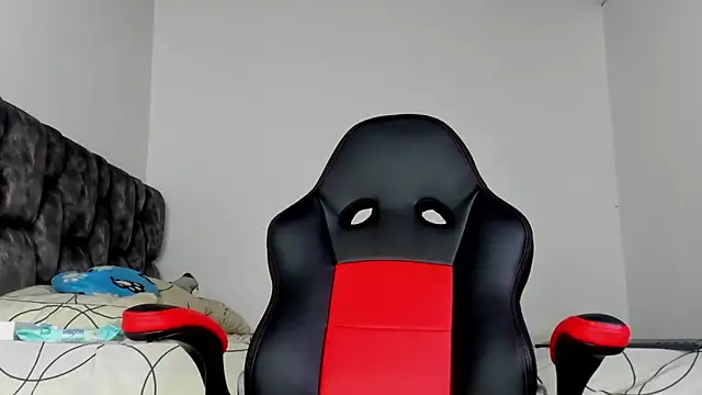 Snapshot of james_musclebbc chatting on February 2026 01:56:02 AM james musclebbc online show from February 2026 01:56:02 AM