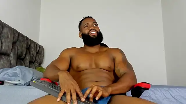 Snapshot of james_musclebbc chatting on February 2026 12:06:02 AM james musclebbc online show from February 2026 12:06:02 AM