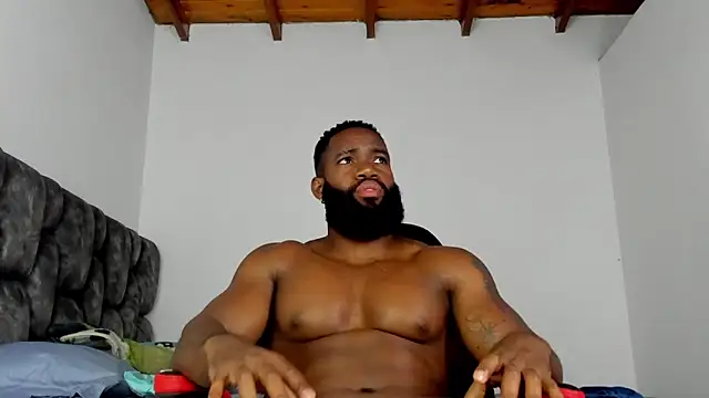 Snapshot of james_musclebbc chatting on February 2026 10:39:01 PM james musclebbc online show from February 2026 10:39:01 PM