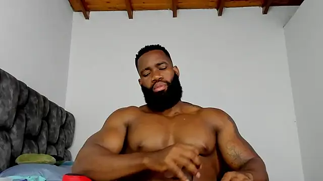 Snapshot of james_musclebbc chatting on February 2026 02:45:02 AM james musclebbc online show from February 2026 02:45:02 AM