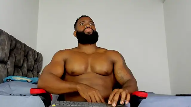 Snapshot of james_musclebbc chatting on February 2026 01:37:01 AM james musclebbc online show from February 2026 01:37:01 AM