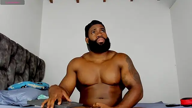 Snapshot of james_musclebbc chatting on March 2026 02:13:02 AM james musclebbc online show from March 2026 02:13:02 AM