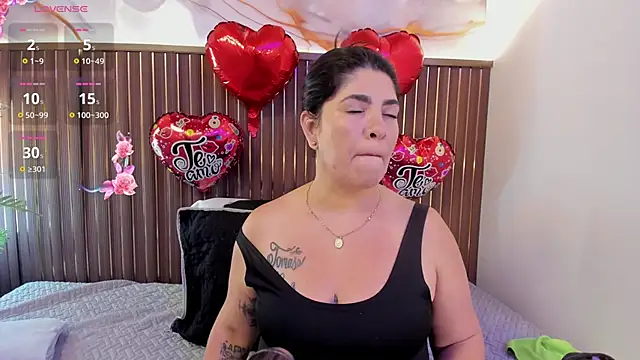 Roxie-NS online show from February 2026 12:47:02 PM