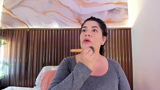 Roxie-NS online show from February 2026 12:02:01 PM