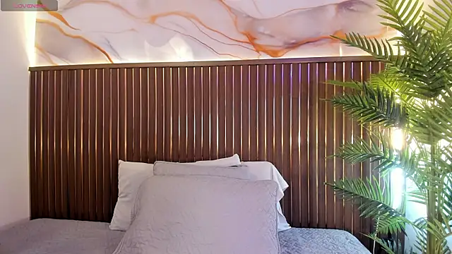 Roxie-NS online show from March 2026 12:21:02 PM