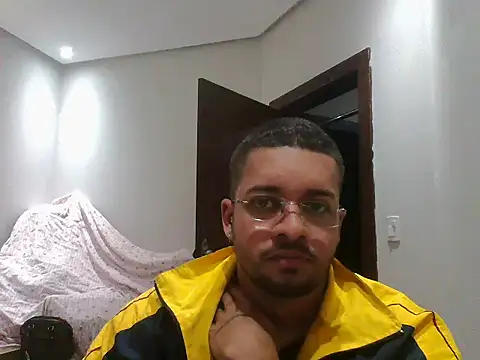 Snapshot of Mitt1993b chatting on October 2025 07:36:02 PM Mitt1993b online show from October 2025 07:36:02 PM