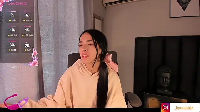 miIa bratz online show from September 2025 07:36:01 PM