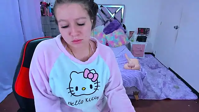 Luna Analya online show from December 2025 04:12:02 PM