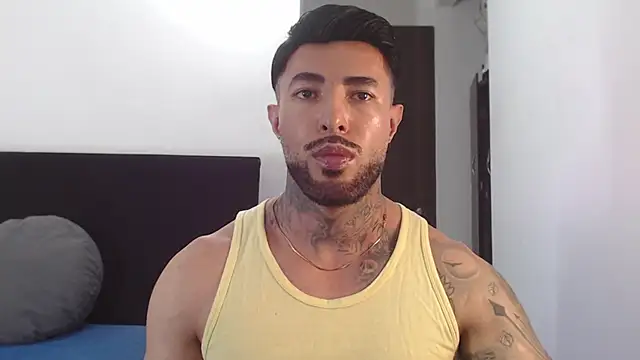 Snapshot of andrea_de_lucaa chatting on July 2026 03:46:02 AM andrea de lucaa online show from July 2026 03:46:02 AM
