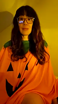 Snapshot of LeemaBean chatting on October 2025 12:36:02 AM LeemaBean online show from October 2025 12:36:02 AM