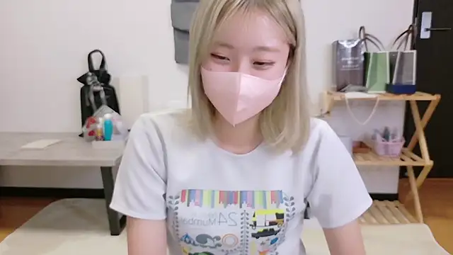 Snapshot of Nana__ch chatting on November 2025 11:43:01 AM Nana ch online show from November 2025 11:43:01 AM