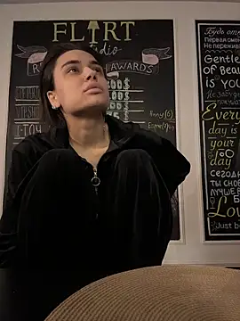 Snapshot of VioletAsh chatting on February 2026 06:51:01 AM VioletAsh online show from February 2026 06:51:01 AM