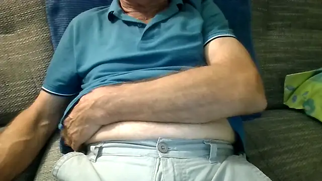 velikifant7 online show from November 2025 05:17:02 PM