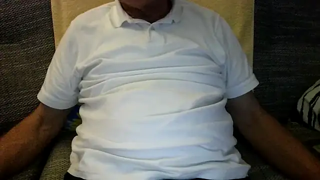 velikifant7 online show from March 2026 05:06:02 PM