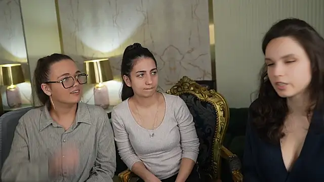 Snapshot of Cleo054 chatting on March 2026 11:28:02 AM Cleo054 online show from March 2026 11:28:02 AM