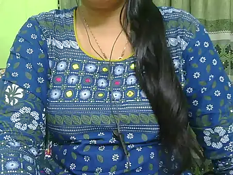 Snapshot of fairy_queen07 chatting on April 2026 05:44:02 PM fairy queen07 online show from April 2026 05:44:02 PM