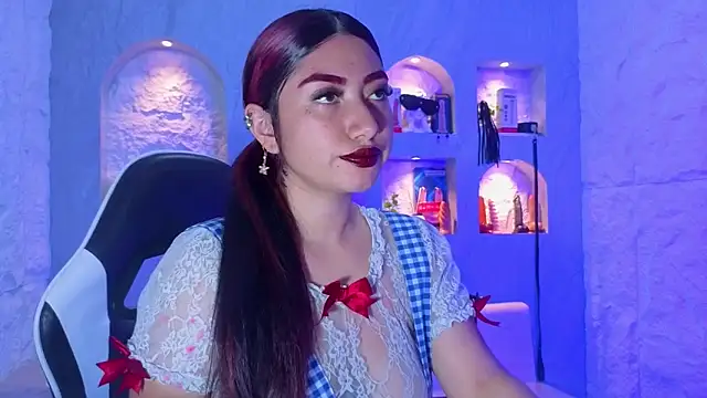 Sophia tf online show from March 2026 08:25:01 PM