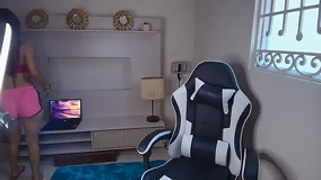 princequinn  online show from May 2026 06:09:01 PM