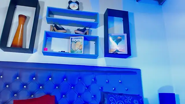 Snapshot of alejadolly chatting on January 2026 08:23:01 PM alejadolly online show from January 2026 08:23:01 PM