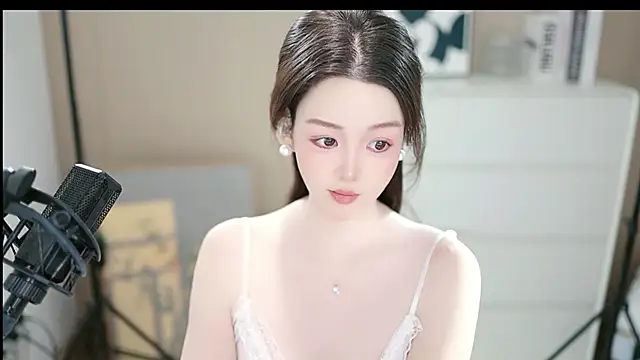 abbyli12 online show from November 2025 05:30:02 AM